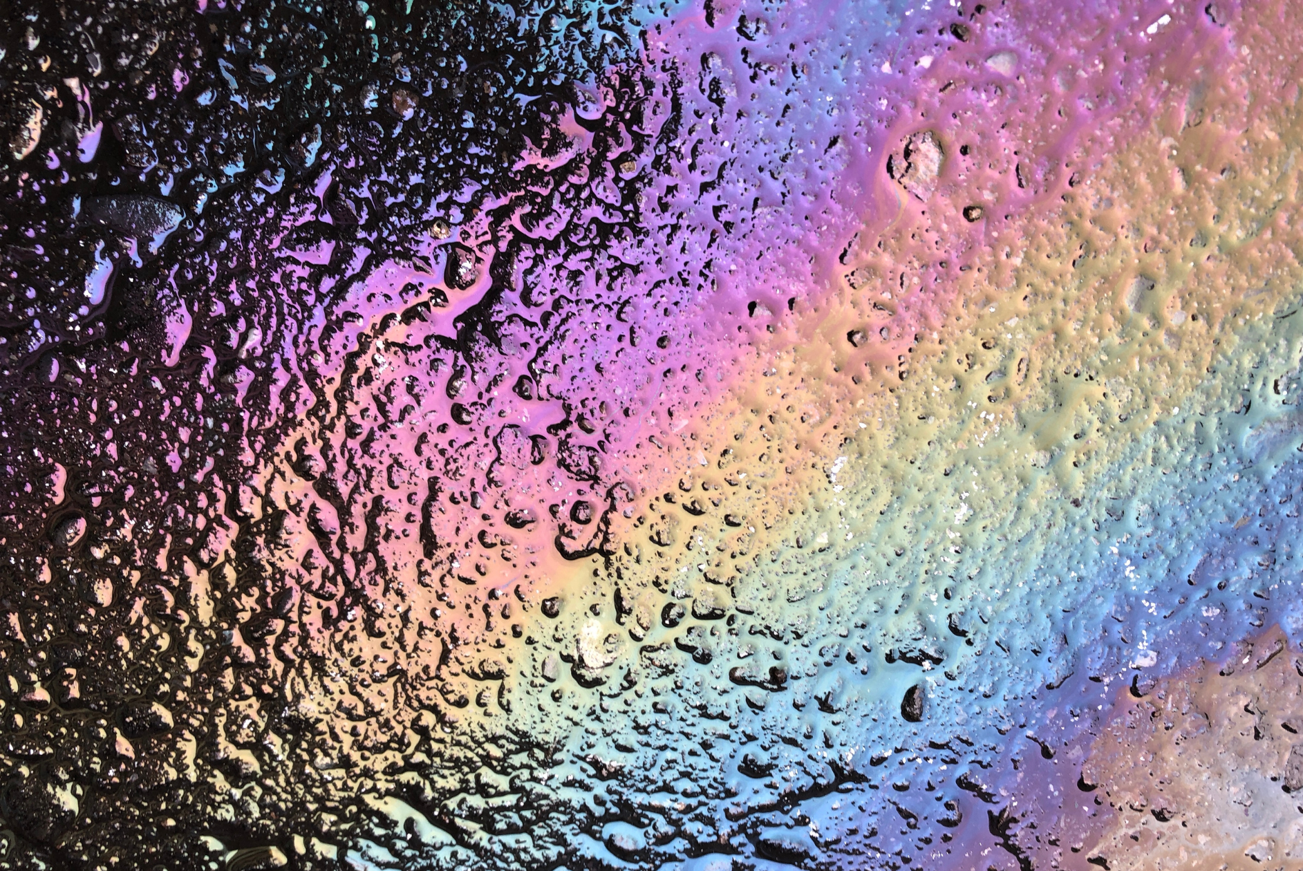 Leaking hydraulic fluid