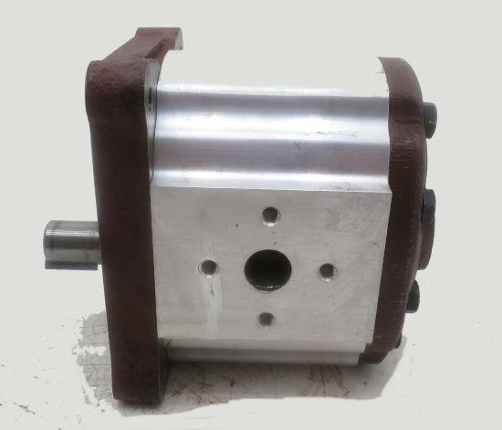 Picture of 2PL 33.23CC/REV HYDRAULIC GEAR PUMP
