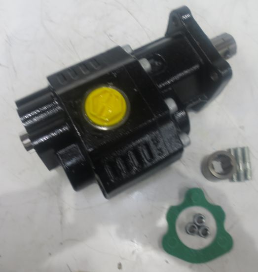 Imagen de 73L BI-D FRONT 4 BOLT PTO HYD PUMP