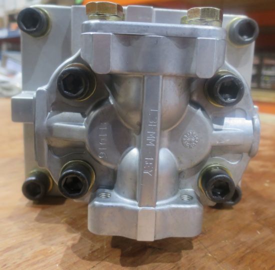 Picture of KOMATSU HYDRAULIC PUMP 705-55-34160