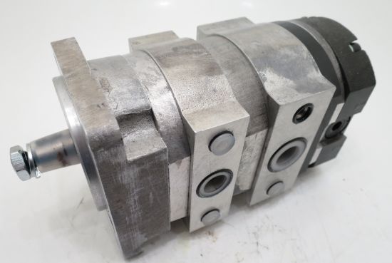 Imagen de CLAAS  TRIPLE  5 + 11= 4  CC/RV