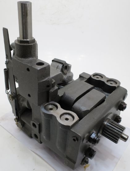 Picture of MF 550 YOKE PUMP    1683301M92