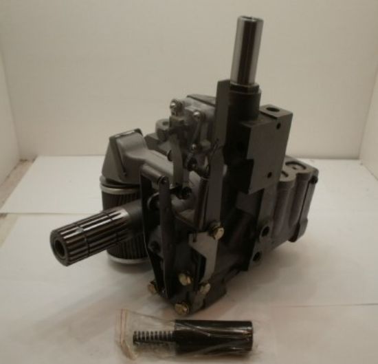 Picture of MF 550 YOKE PUMP    1683301M92