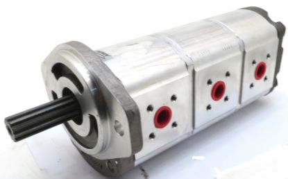 Imagen de REFACCIÓN KOMATSU BOMBA TRIPLE