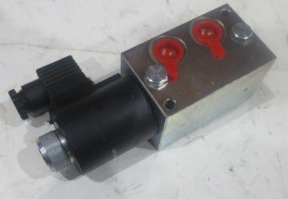 Picture of 3/8 BSP SOL.OP DOUBLE DIVERTOR **