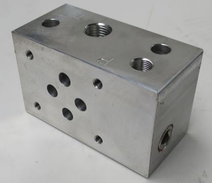 Picture of CETOP 3 REAR PORTED MANIFOLD