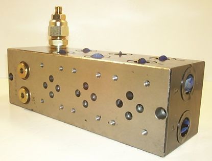 Picture of CETOP 3 3 BANK MANIFOLD