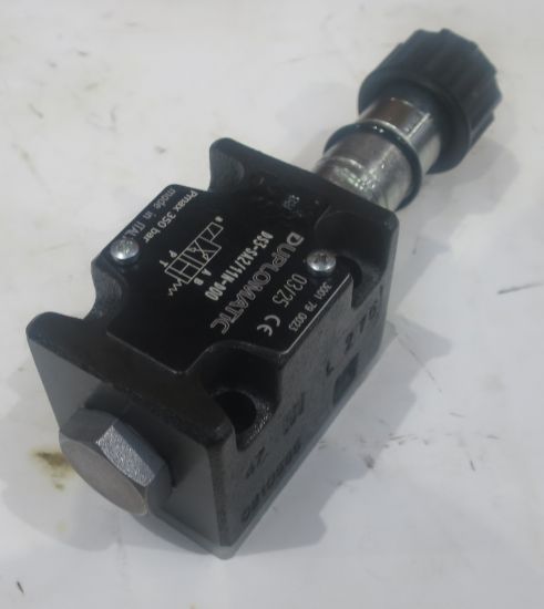 Picture of open centre A single  DC base valve