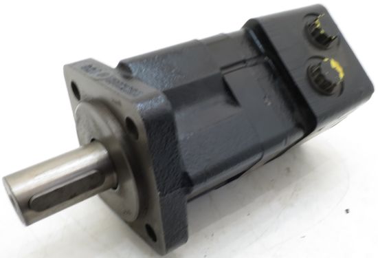 Picture of WHITE 100CC/REV 32MM SHAFT 4 BOLT