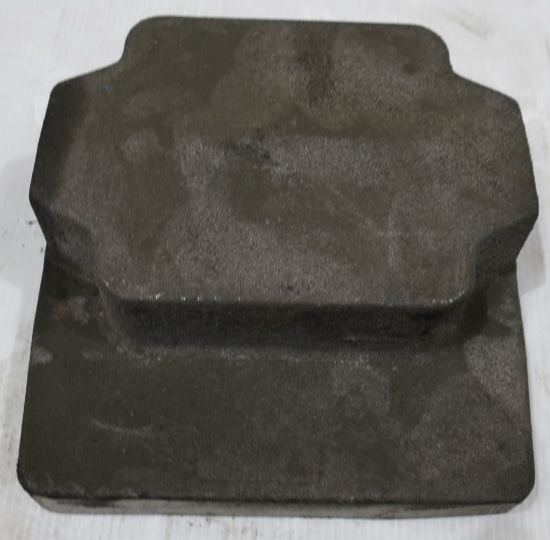 Picture of SAE B 2/4  BOLT CASTUBG FOR REAR