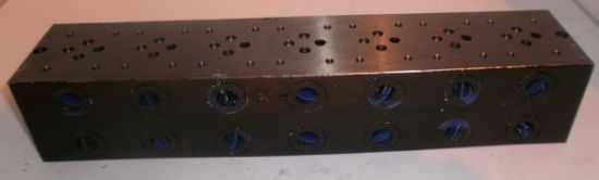 Picture of CETOP 3 7 BANK MANIFOLD W/O RV