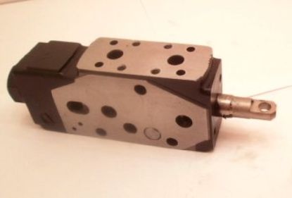 Picture of V5-60 D'BLE ACT SPG C MANIFOLD PORT