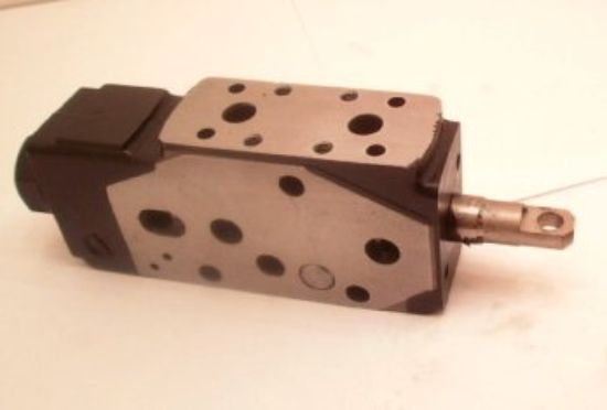 Picture of V5-60 D'BLE ACT SPG C MANIFOLD PORT