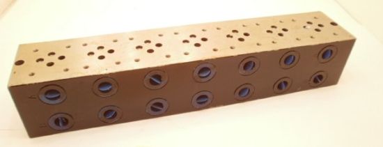 Picture of CETOP 3 7 BANK MANIFOLD W/O RV