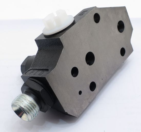 Picture of V5-60 ELECTRIC  OUTLET COV C/W PCO