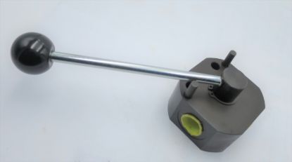 Picture of 1/2 BSP 3 WAY CLSD C'TRE DIVER