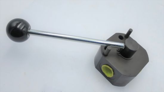 Picture of 1/2 BSP 3 WAY CLSD C'TRE DIVER