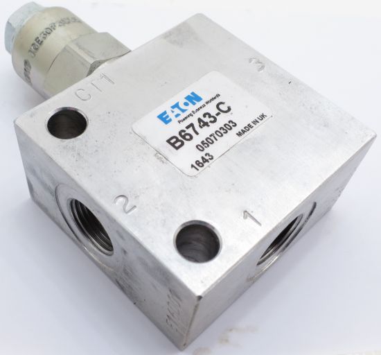 Picture of 3/8 BSP OVERCENTRE VALVE 5:1 RATIO