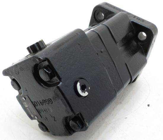 Picture of WHITE 100CC/REV 32MM SHAFT 4 BOLT