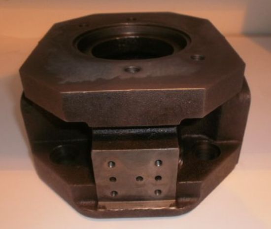 Picture of MA10V100 SAE B R/H THRU-DRIVE UNC