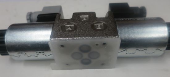 Picture of CLOSED CENTRE PROPORTIONAL CETOP 3