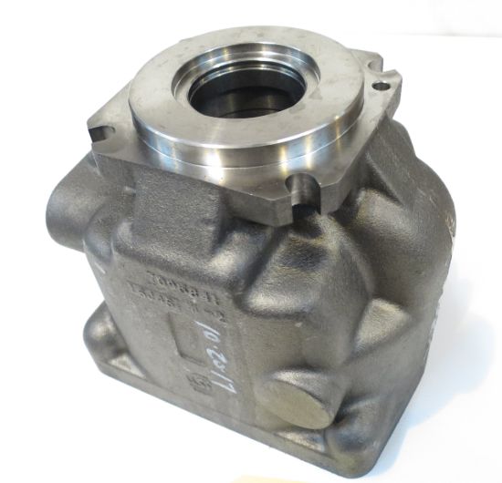 Picture of E A1N SAE 4 BOLT 'C' FRONT COVER