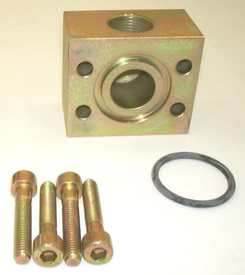 Picture of 3/4 BSP 90% FEM ELB PORT ADAPT