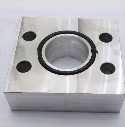Picture of 1.1/2 TO 1.1/2 SAE FLAN ADAPTOR