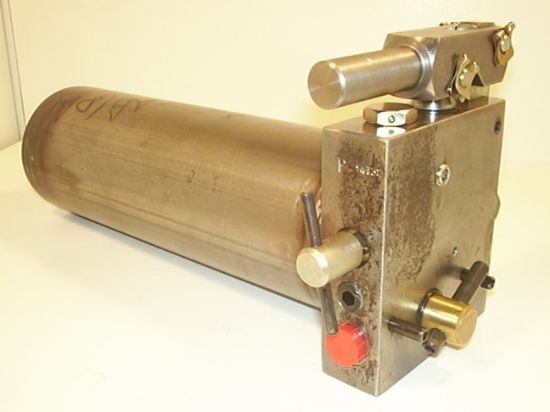 Picture of CAB TILT DA HAND PUMP 1.8 LTR